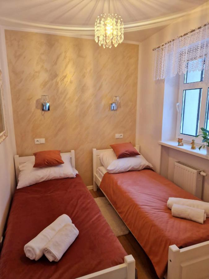ילנייה גורה Apartament Przy Deptaku מראה חיצוני תמונה