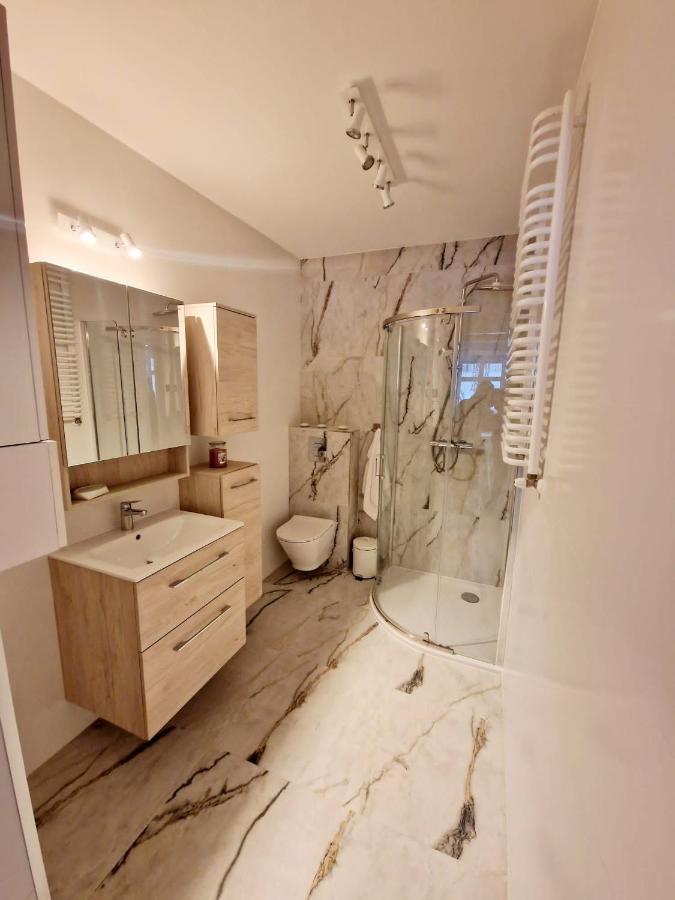 ילנייה גורה Apartament Przy Deptaku מראה חיצוני תמונה